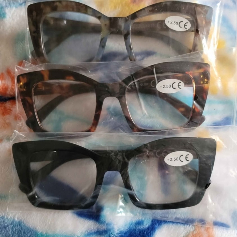 Stylish Square Reading Glasses Set